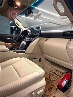 تۆیۆتا لاند کروزەر